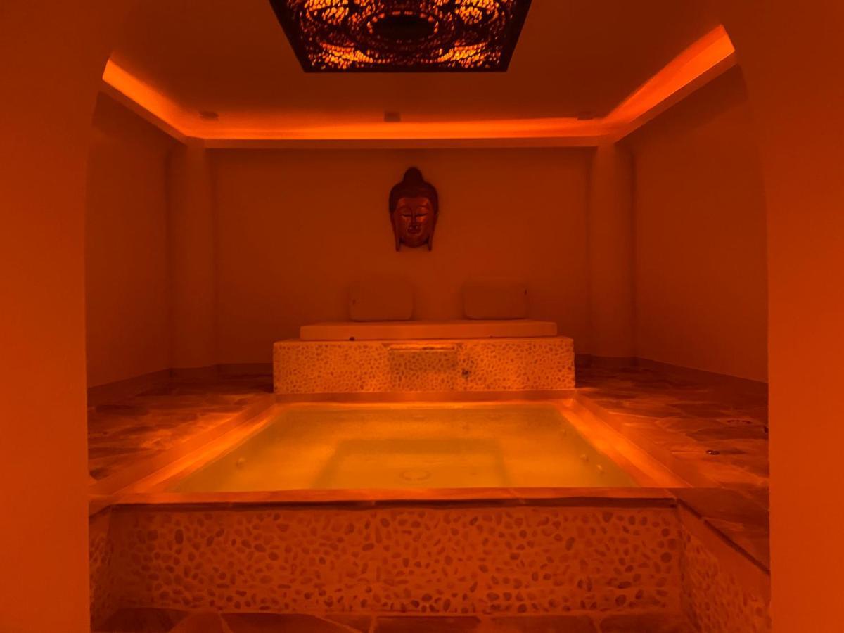 Hotel & Spa Gasquet Bagneres-de-Luchon Bagian luar foto